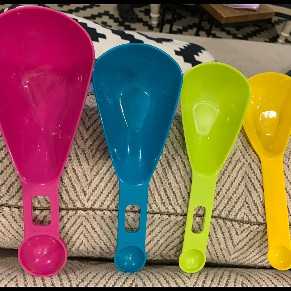 🌸3/$12 Nesting Measuring Cup & Spoon Set